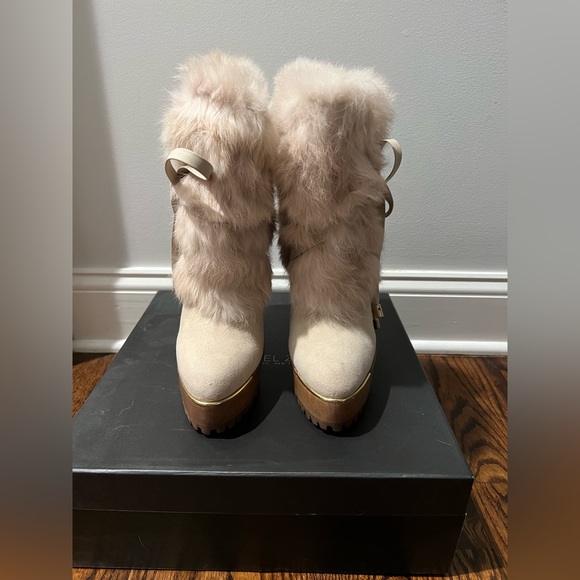 Rachel Zoe Fur & Suede Wedge Heel Booties with gold accents Size 9.5 (fits a 9) - Picture 2 of 9